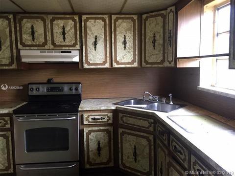 499 E 48th St, Hialeah, FL 33013 photo 10