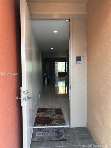 15534 Cairnryan Ct, Miami Lakes, FL 33014 photo 1