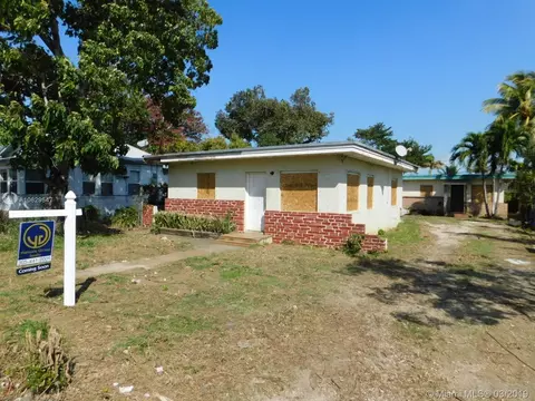 7979 NW 1st Pl, Miami, FL 33150 photo 2