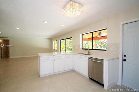 Undisclosed, Miami, FL 33196 photo 12