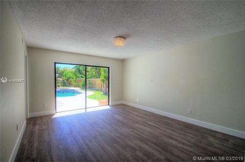 Undisclosed, Miami, FL 33196 photo 15