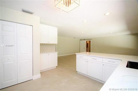 Undisclosed, Miami, FL 33196 photo 13