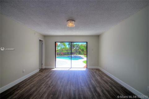 Undisclosed, Miami, FL 33196 photo 16