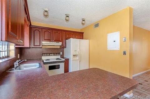 446 E 27th St #3, Hialeah, FL 33013 photo 4