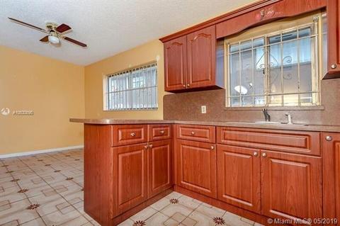 446 E 27th St #3, Hialeah, FL 33013 photo 1