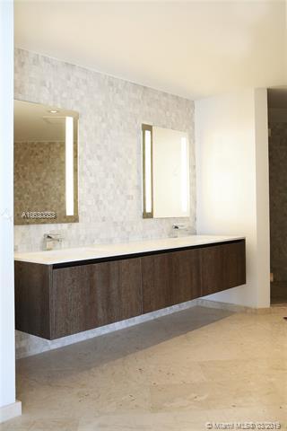 68 SE 6th St #3012, Miami, FL 33131 photo 10