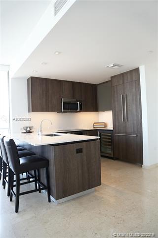 68 SE 6th St #3012, Miami, FL 33131 photo 9