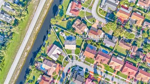 20167 NW 58 Pl, Hialeah, FL 33015 photo 2