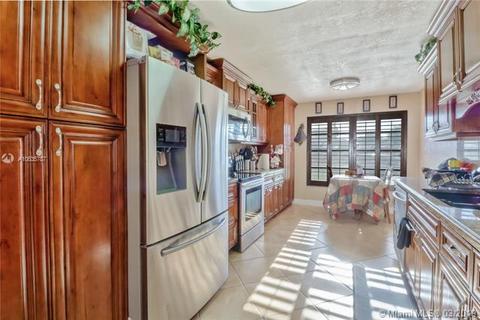20167 NW 58 Pl, Hialeah, FL 33015 photo 11