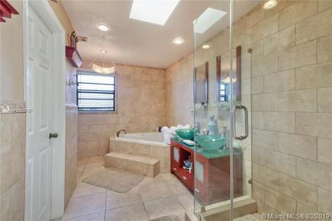 20167 NW 58 Pl, Hialeah, FL 33015 photo 15