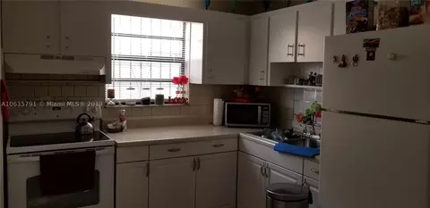 595 E 8th St, Hialeah, FL 33010 photo 4