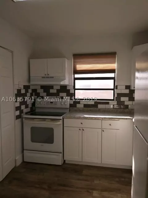 595 E 8th St, Hialeah, FL 33010 photo 9