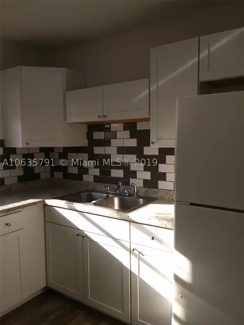 595 E 8th St, Hialeah, FL 33010 photo 7
