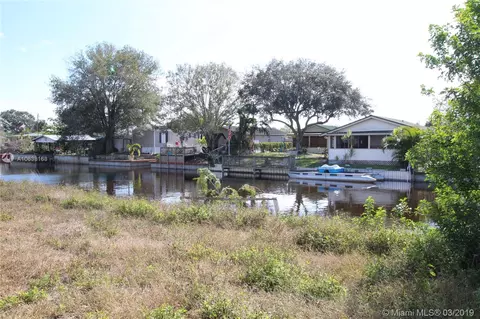 1216 10th St, Other, FL 34974 photo 6