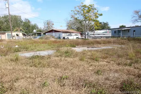 1216 10th St, Other, FL 34974 photo 7