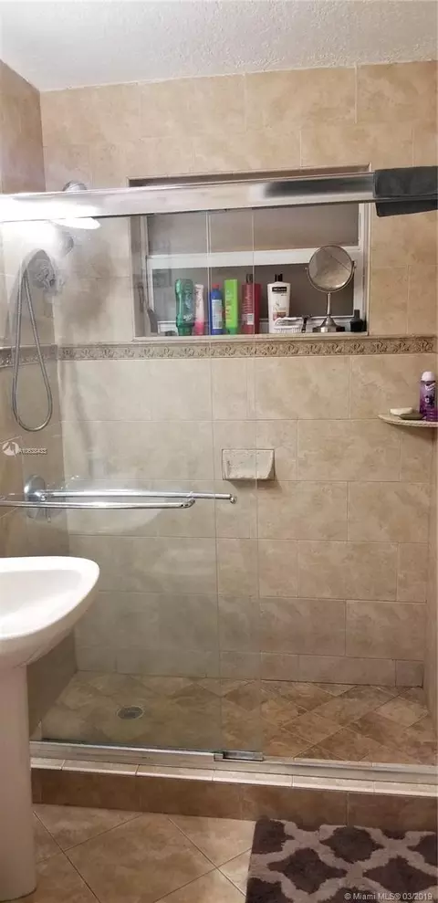 497 E 29 St, Hialeah, FL 33013 photo 9