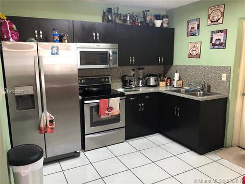 6240 E 4th Ave, Hialeah, FL 33013 photo 2