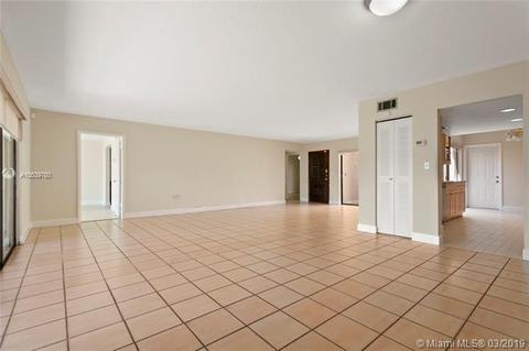 19731 E Lk #19731, Hialeah, FL 33015 photo 8