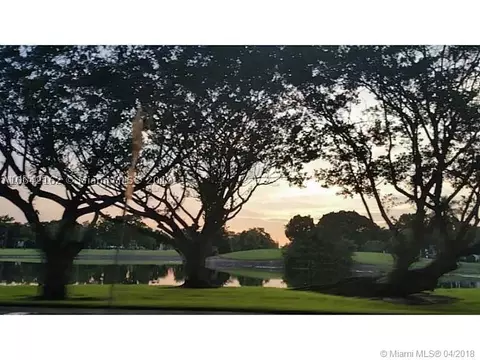 4170 Inverrary Dr #111, Lauderhill, FL 33319