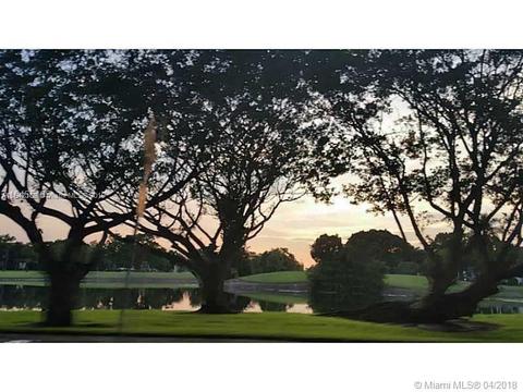 4170 Inverrary Dr #111, Lauderhill, FL 33319