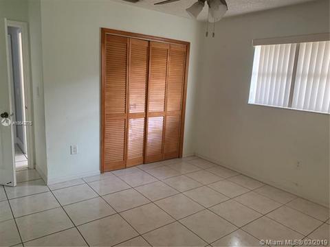 520 E 28th St, Hialeah, FL 33013 photo 9