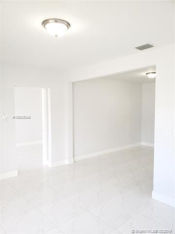 Undisclosed, Hialeah, FL 33013 photo 16