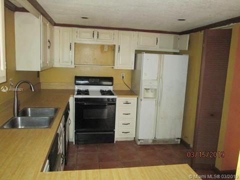 Undisclosed, Miami, FL 33173 photo 4