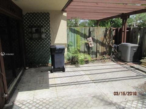 Undisclosed, Miami, FL 33173 photo 2