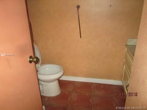 Undisclosed, Miami, FL 33173 photo 5
