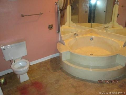Undisclosed, Miami, FL 33173 photo 10