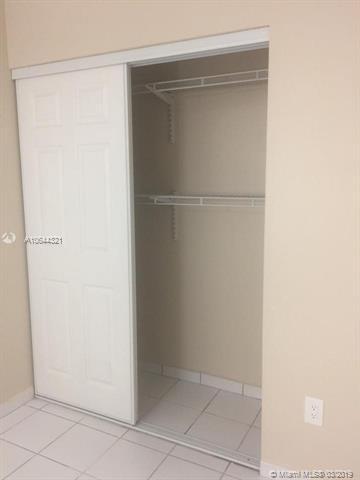Undisclosed, Miami, FL 33172 photo 16