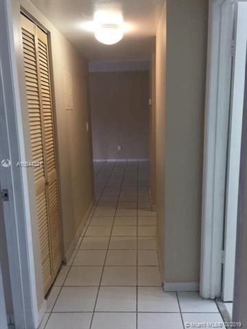 Undisclosed, Miami, FL 33172 photo 8