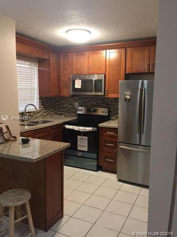 Undisclosed, Miami, FL 33172 photo 4