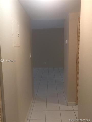 Undisclosed, Miami, FL 33172 photo 15