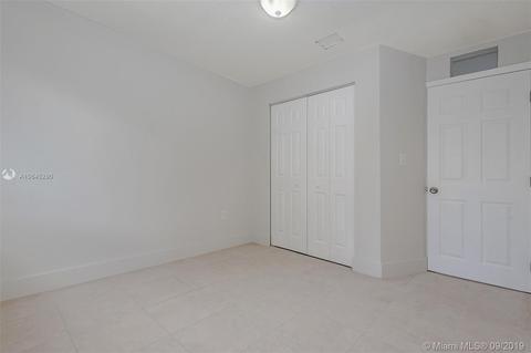 474 SE 3rd St, Hialeah, FL 33010 photo 8