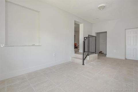 474 SE 3rd St, Hialeah, FL 33010 photo 17
