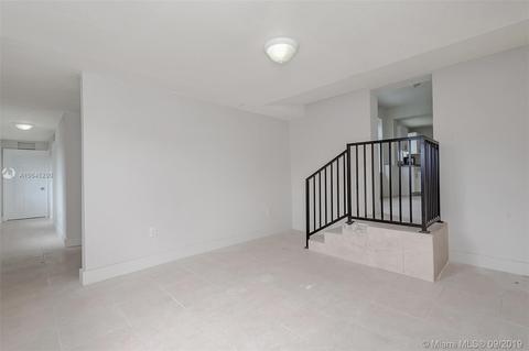 474 SE 3rd St, Hialeah, FL 33010 photo 9