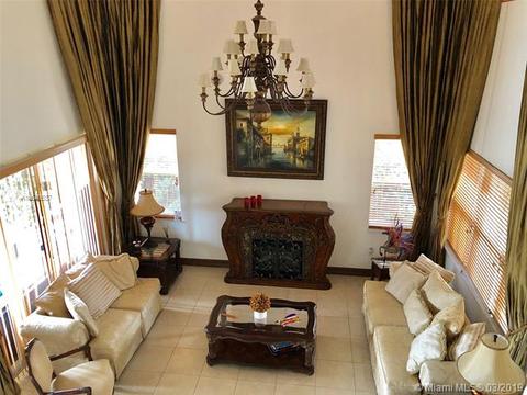 8317 NW 115th Ct, Doral, FL 33178 photo 2