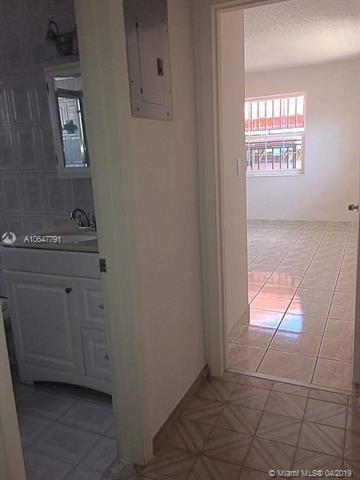 902 W 79th St, Hialeah, FL 33014 photo 15