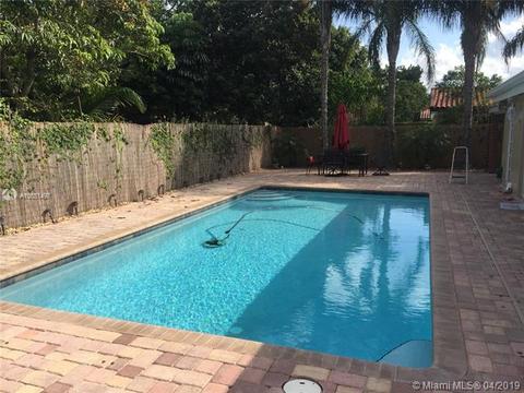 14801 NW Dade Pine Ave, Miami Lakes, FL 33014 photo 2