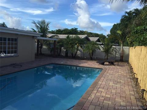 14801 NW Dade Pine Ave, Miami Lakes, FL 33014 photo 4