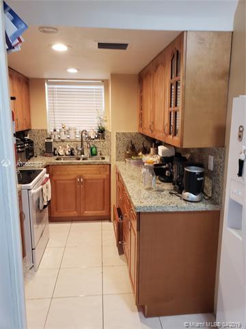 Undisclosed, Miami, FL 33172 photo 2