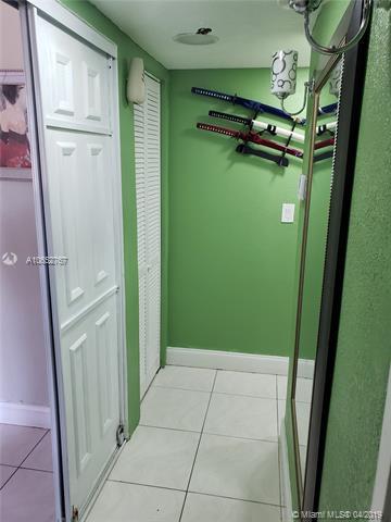 Undisclosed, Miami, FL 33172 photo 4
