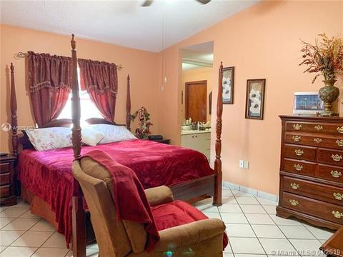 6909 W 25 Ct, Hialeah, FL 33016 photo 6