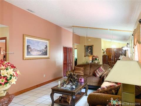 6909 W 25 Ct, Hialeah, FL 33016 photo 4