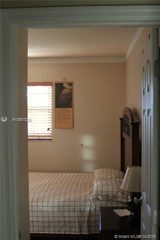 5105 E 8th Ln, Hialeah, FL 33013 photo 11