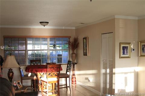 5105 E 8th Ln, Hialeah, FL 33013 photo 9