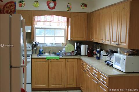 5105 E 8th Ln, Hialeah, FL 33013 photo 10