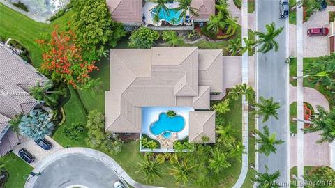 2532 Montclaire Cir, Weston, FL 33327 photo 7