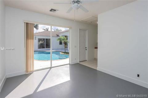 2532 Montclaire Cir, Weston, FL 33327 photo 28